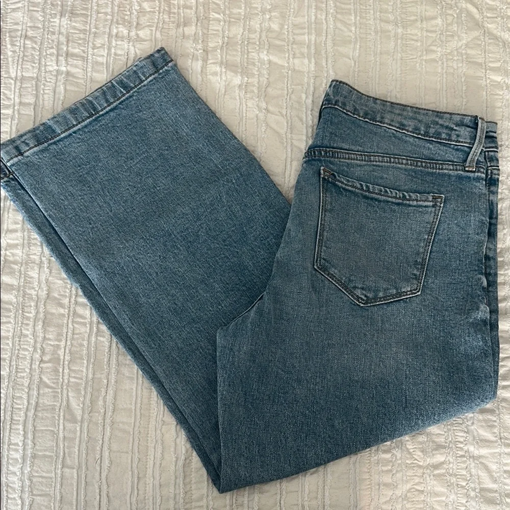 Old Navy Women's “Mom” Jeans - Picture 1 of 4